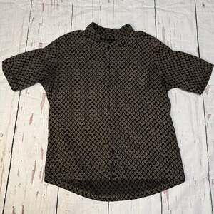 Vintage Claiborne 100% Silk Geometric Print Short Sleeve Button Down Shirt